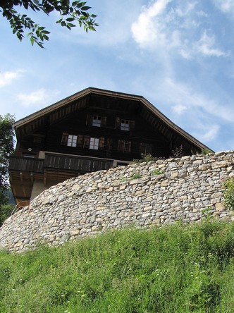 Murs-des-terrassses-de-cultures-du-Mont-Dessous